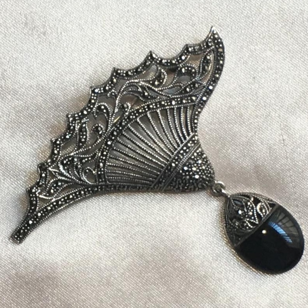 Vintage Marcasite Pin w/Black Onyx